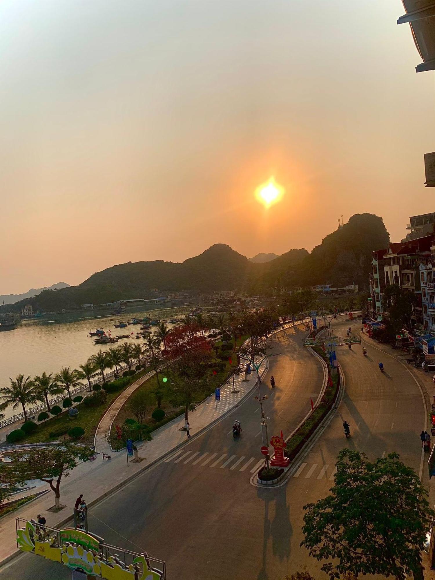 Thu Ha Sea View Hotel Dong Khe Sau Eksteriør billede