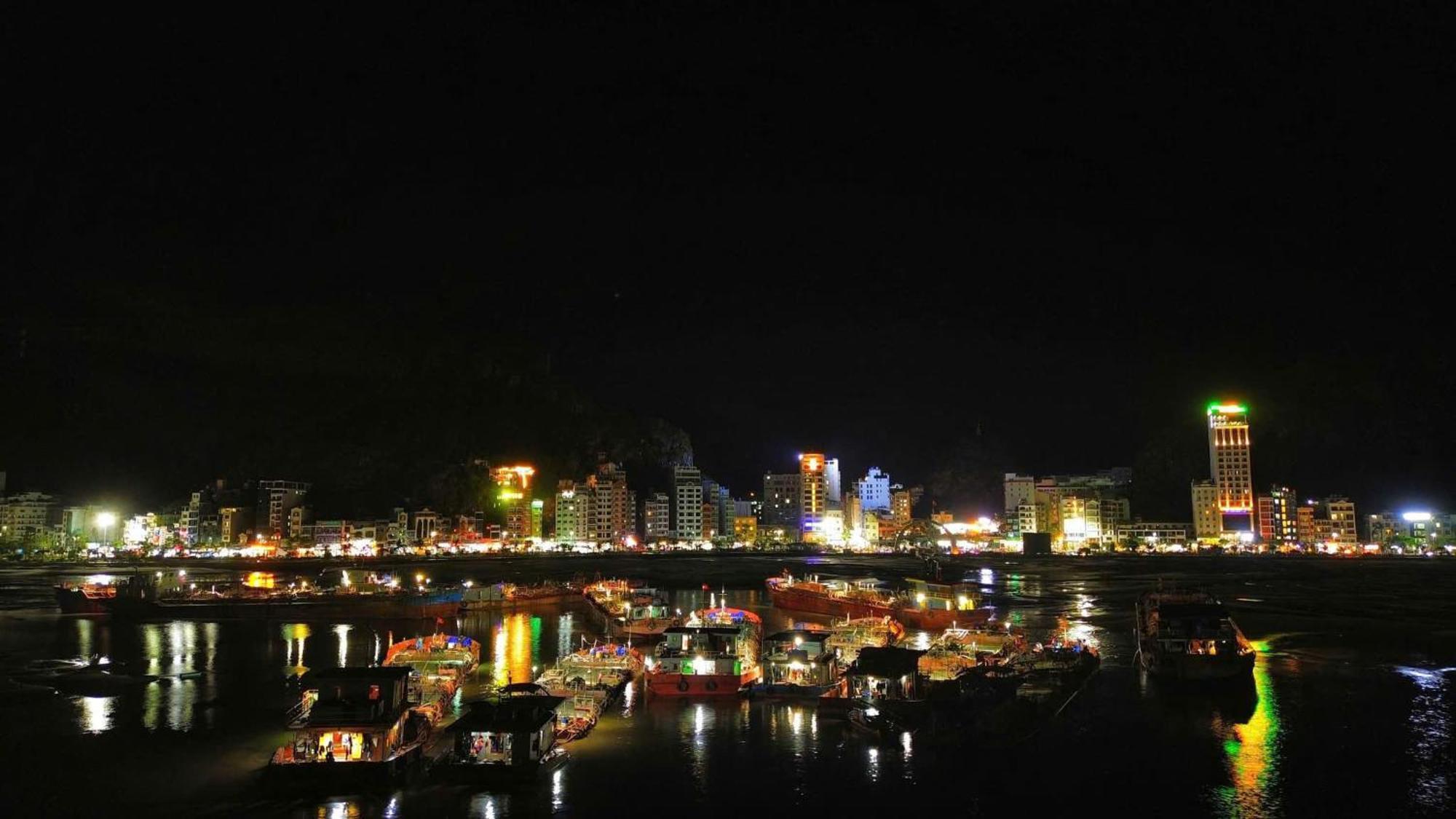 Thu Ha Sea View Hotel Dong Khe Sau Eksteriør billede